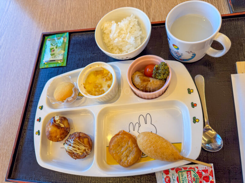 child's dinner plate at hotel nagashima