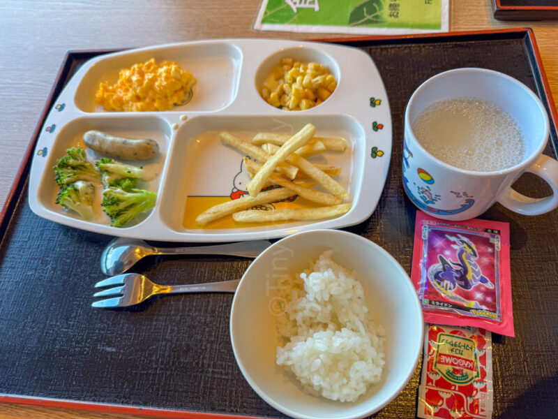 children's breakfast at hotel nagashima