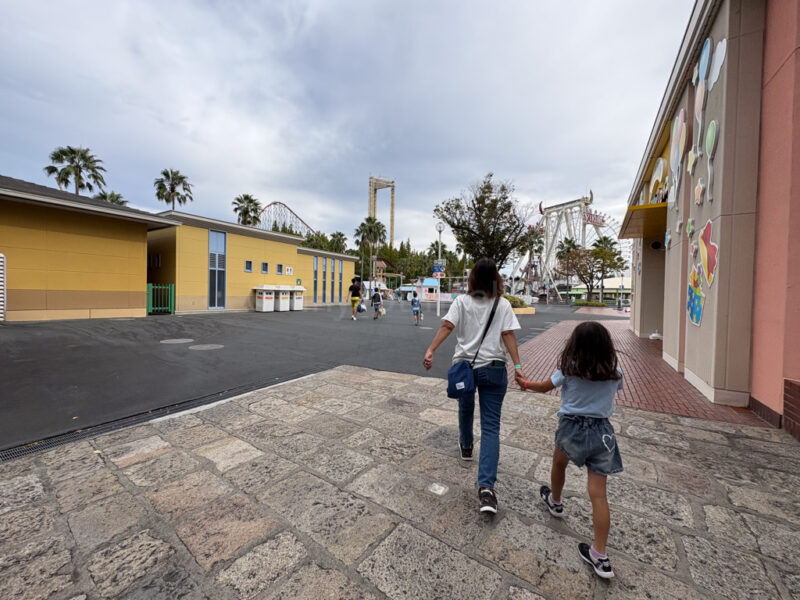 the author and her child at Nagashima Spa Land