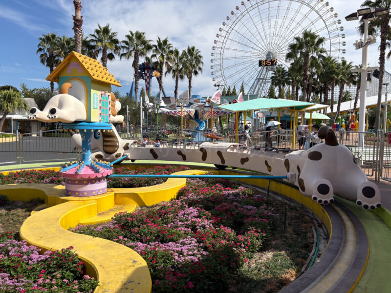 Dachshund coaster at Nagashima Spa Land