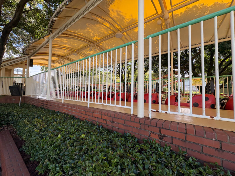 Children's coaster ride at Nagashima Spa Land