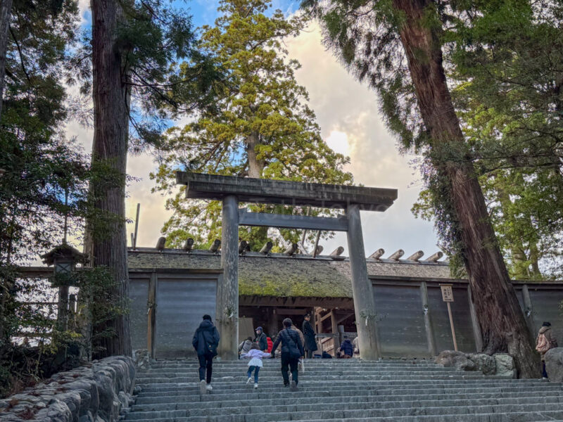 steps leading up to naiku main sanctuary