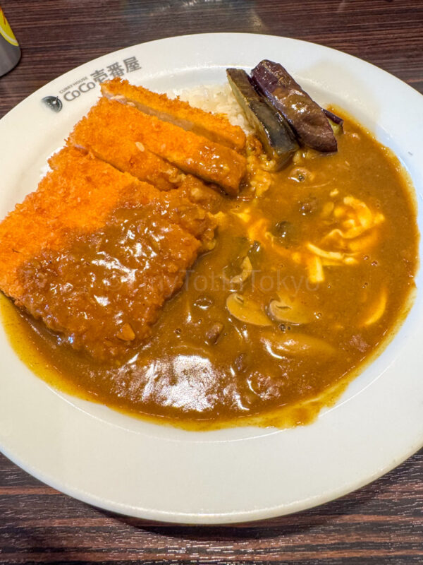 cocoichi chicken cutlet curry with cheese