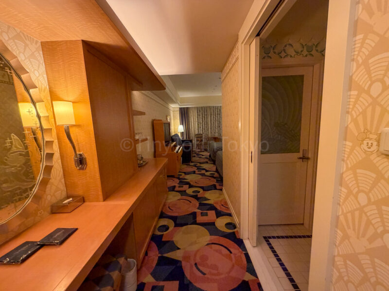 standard twin room at tokyo disney ambassador hotel