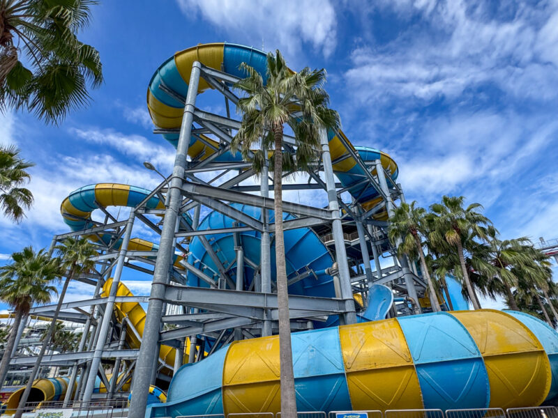 Boomerang Twist waterslide at Nagashima Waterpark Jumbo Seawater Pool