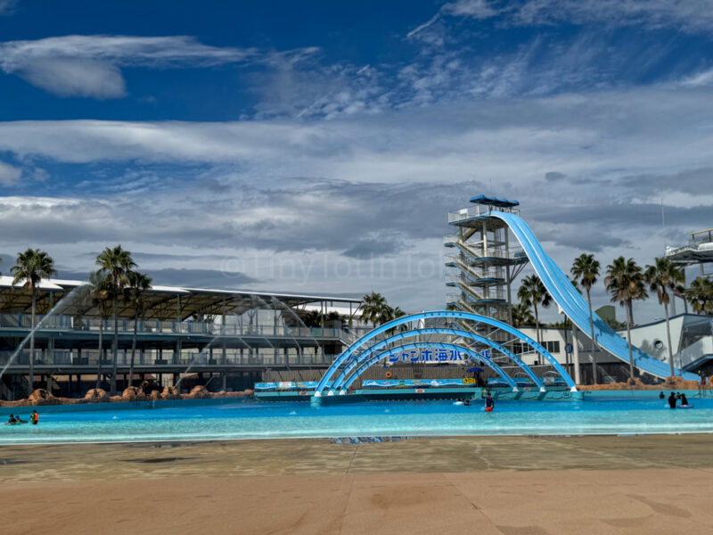 surfing pool at Nagashima Water Park Jumbo Seawater Pool