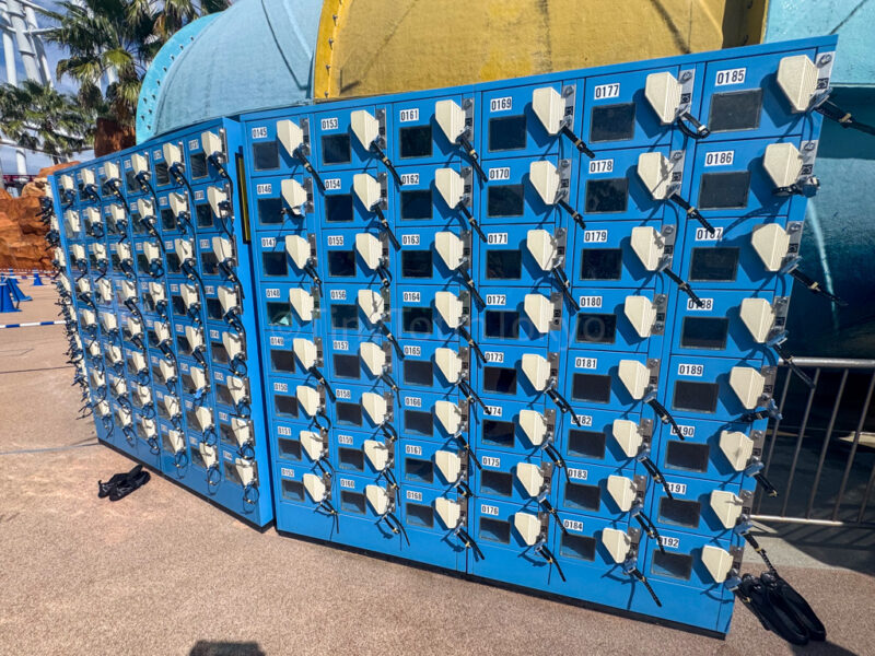 Lockers for phones at Nagashima Waterpark Jumbo Seawater Pool
