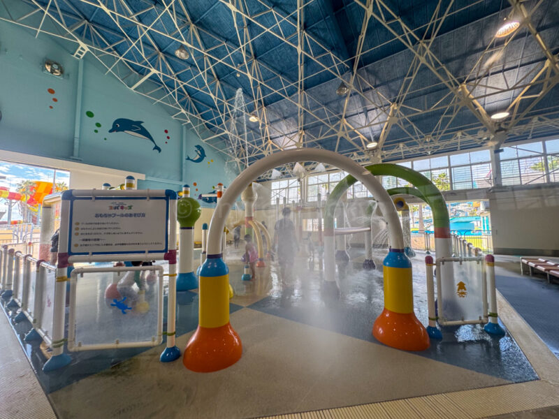 mist spray area for kids at Nagashima Water Park Jumbo Saltwater Pool