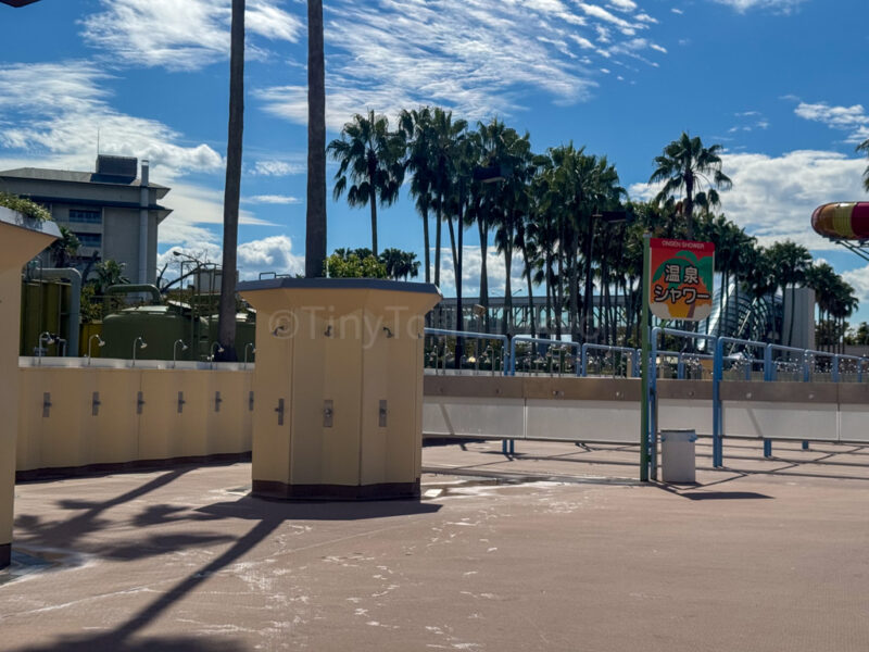 onsen showers at Nagashima Water Park Jumbo Seawater Pool