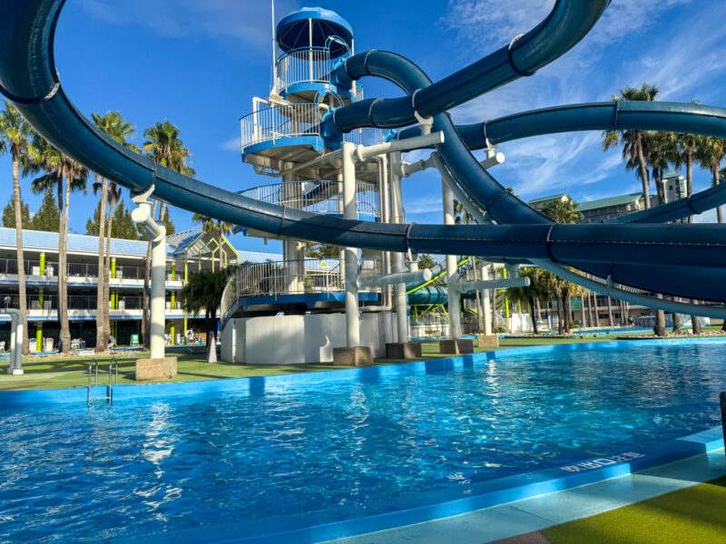 lazy river pool at Nagashima Water Park Jumbo Seawater Pool