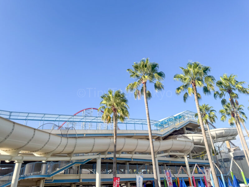 eating space and rest area at Nagashima Water Park Jumbo Seawater Pool