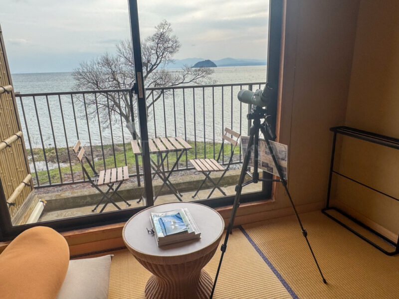 spotting scope to see birds at ryokan beniayu