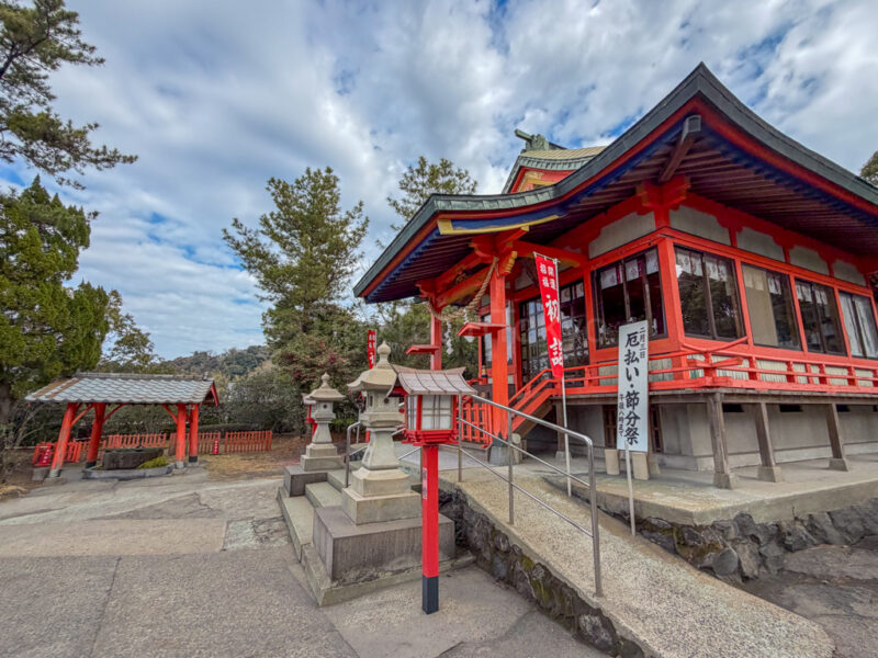 tsukiyomi shrine in sakurajima