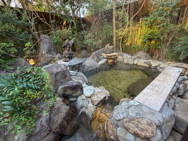 private open-air bath in morning at Shikinoyado Meisui ryokan in Kagoshima