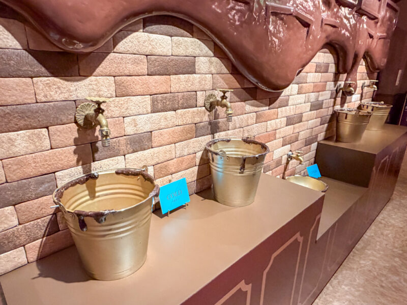 cold chocolate drinks at huis ten bosch