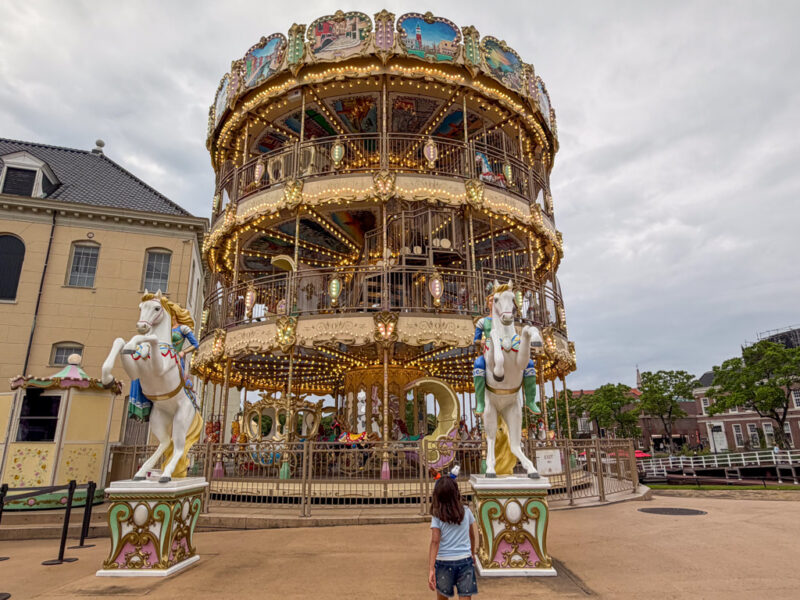 sky carosel merry go round at huis ten bosch