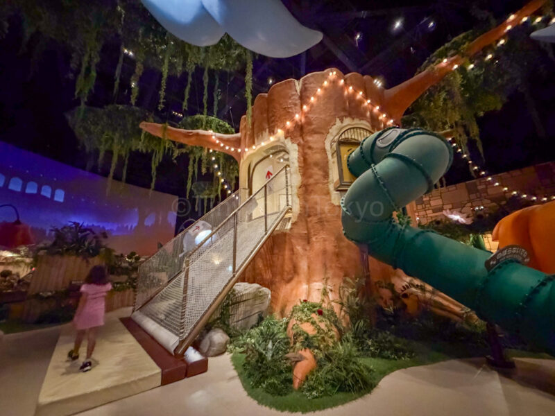 fantasy forest inside at huis ten bosch