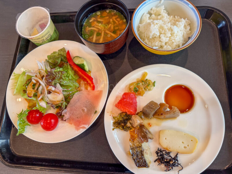 breakfast at hotel amsterdam at huis ten bosch