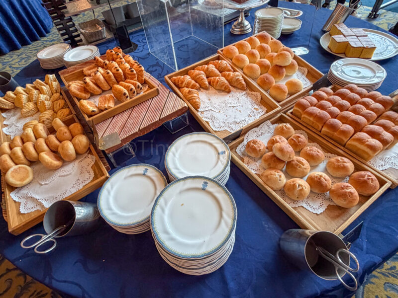 breakfast bread at Hotel Europe at Huis Ten Bosch