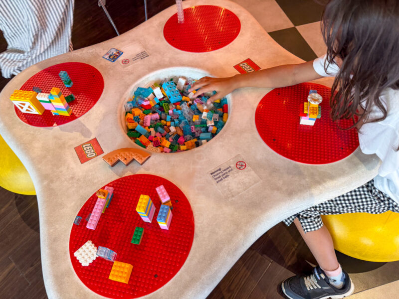 child playing at brick house burger restaurant at legoland japan 