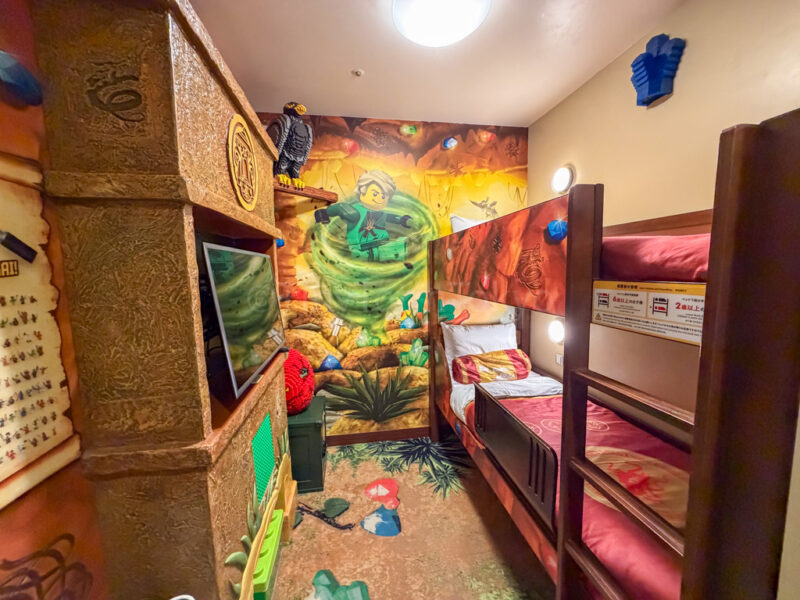 bunk beds in Ninjago room at the legoland japan hotel