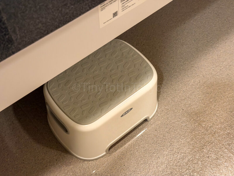 stepping stool for kids in ninjago room in legoland japan hotel