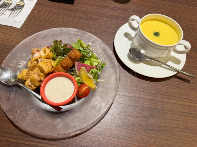 food at skyline bar in legoland japan hotel