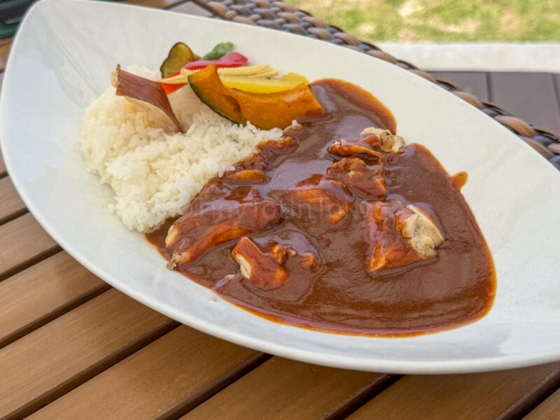 curry rice at blue turtle in miyakojima
